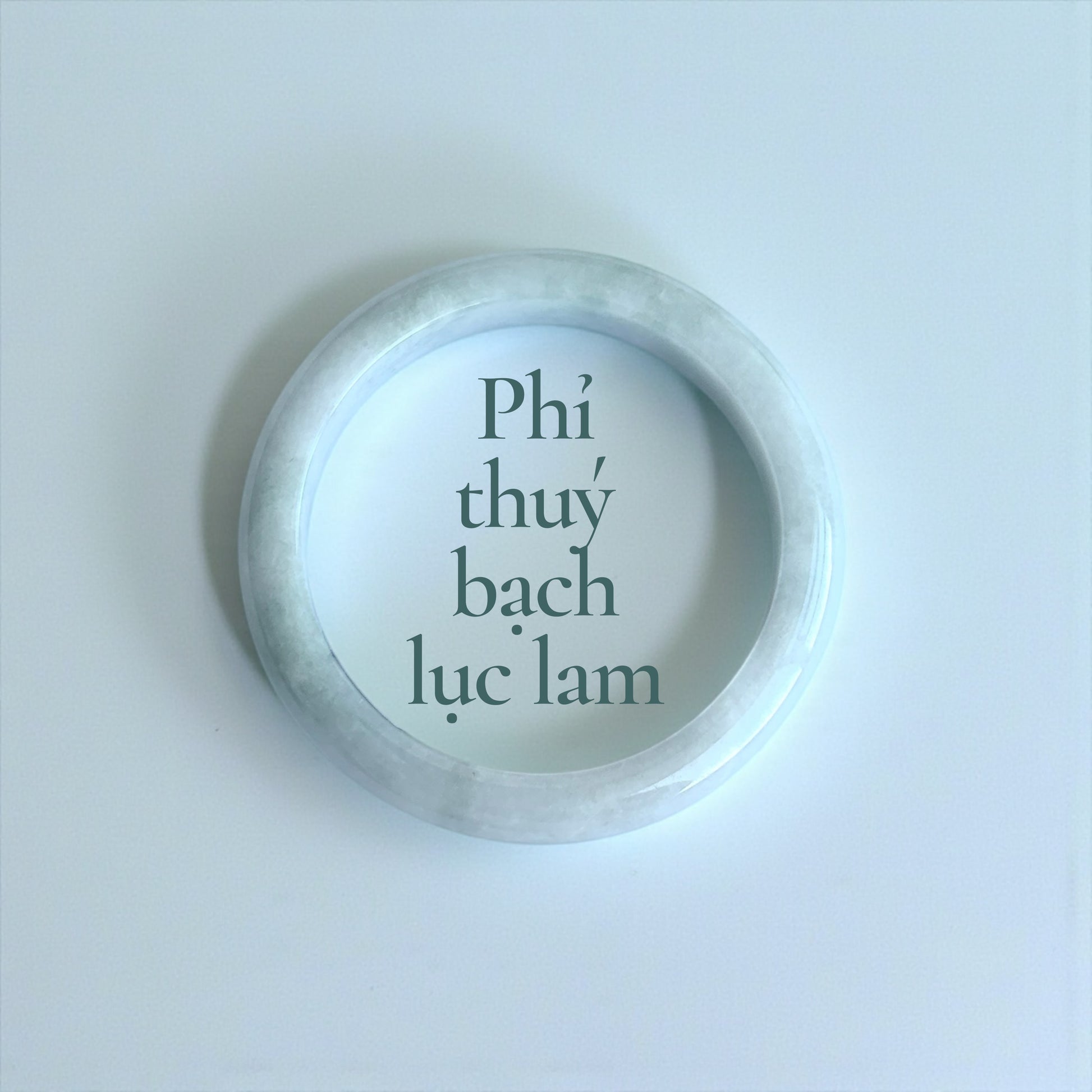 Phỉ thuý bạch lục lam ni 55 bản hẹ - Pale green–bluish jadeite size 55