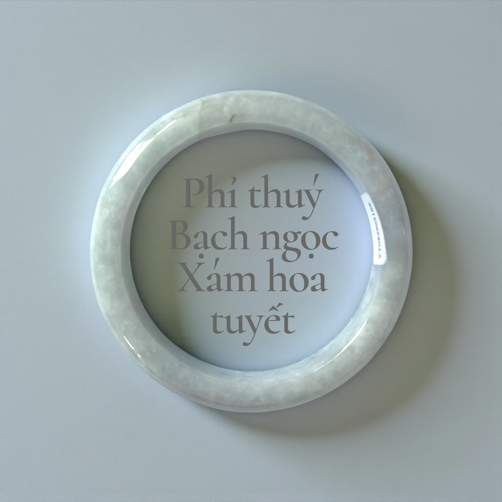 Phỉ thuý bạch ngọc xám hoa tuyết ni 54 - Gray-White Jadeite with Snow-Flower Patterns size 54