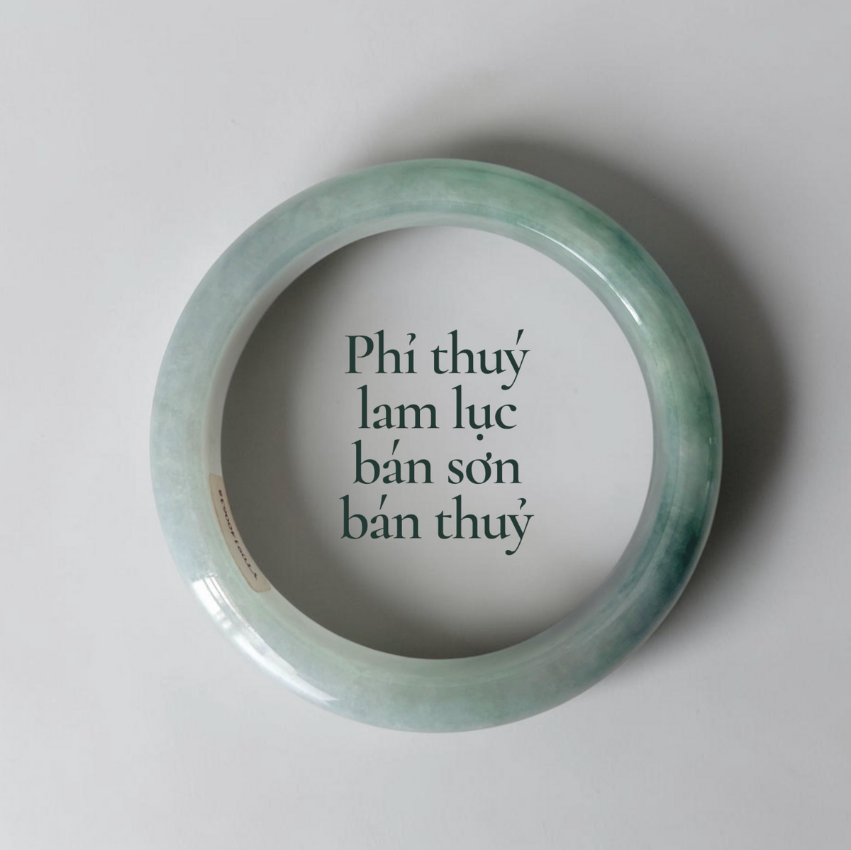 Blue-green jadeite with “half mountain, half water” - Phỉ thúy lam lục bán sơn bán thuỷ