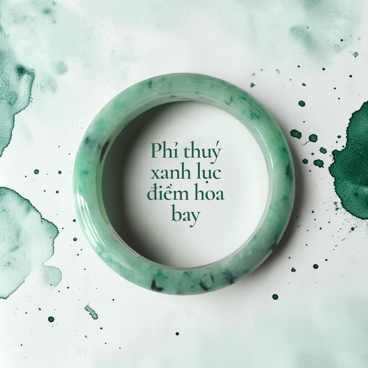 Phỉ thúy xanh lục điểm hoa bay - Green jadeite with delicate floating floral inclusions